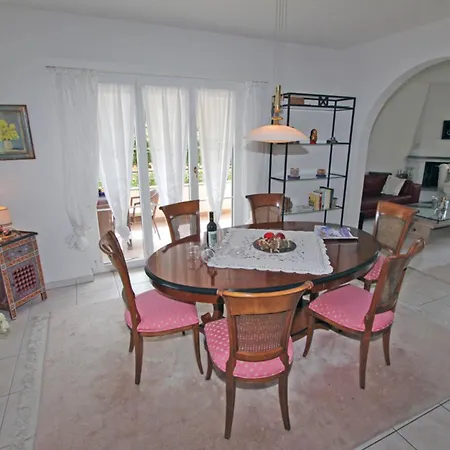 Casa Rododendro By Holap Sa בית נופש